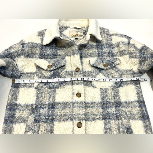 Roxy Originals Blue and Cream Plaid Button Up  Jacket w Sherpa Collar - Picture 12 of 16